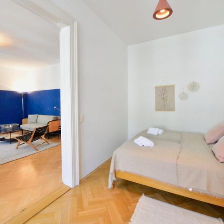Beautiful Flat Next To Karlskirche Vienna Esterno foto