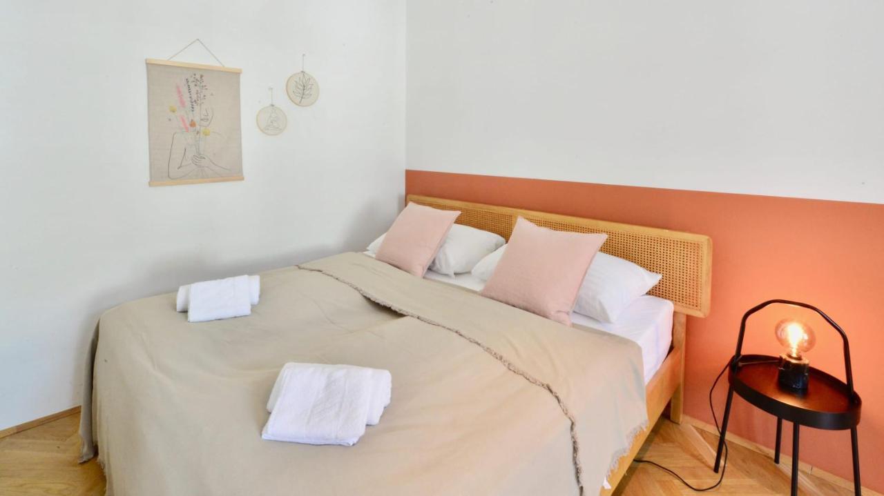 Beautiful Flat Next To Karlskirche Vienna Esterno foto
