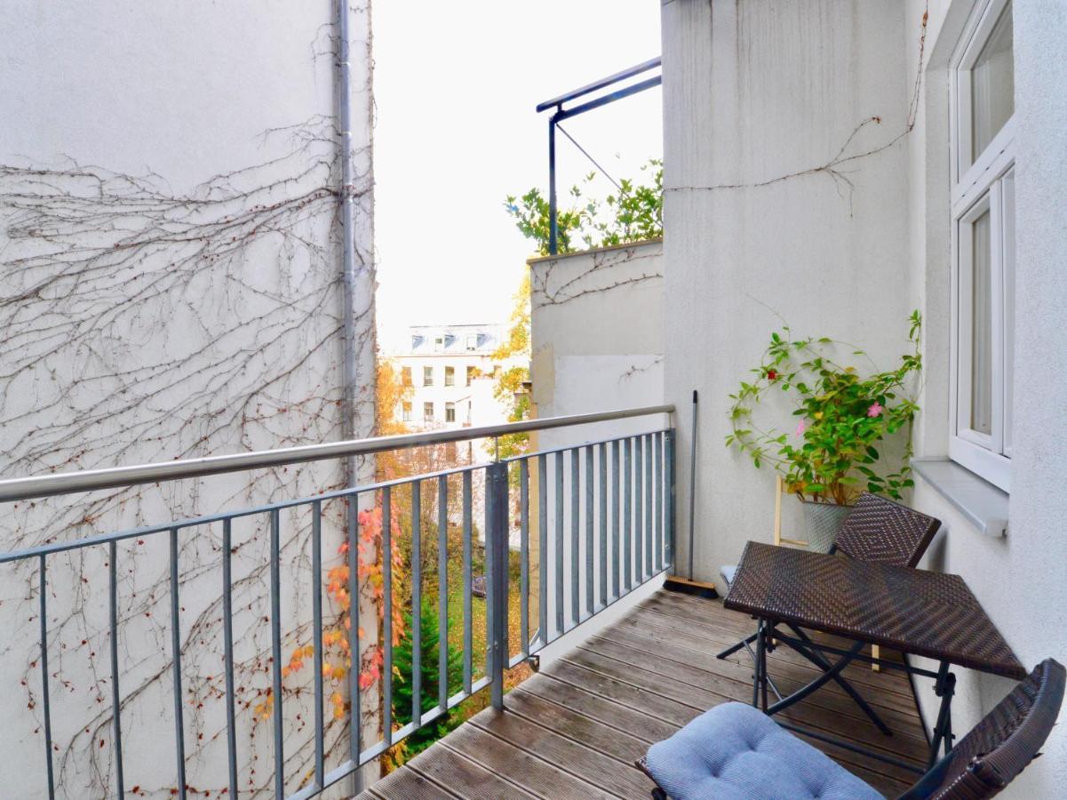 Beautiful Flat Next To Karlskirche Vienna Esterno foto