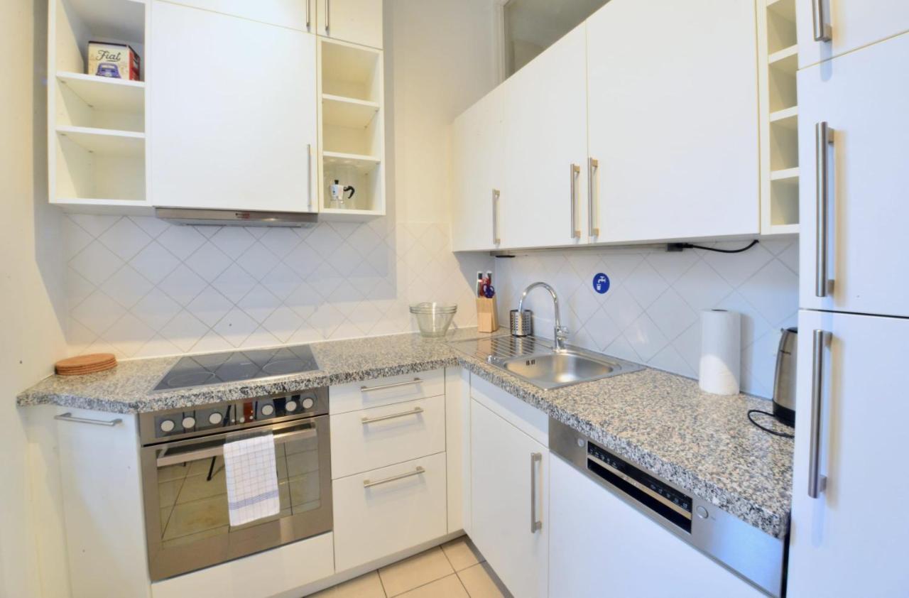 Beautiful Flat Next To Karlskirche Vienna Esterno foto