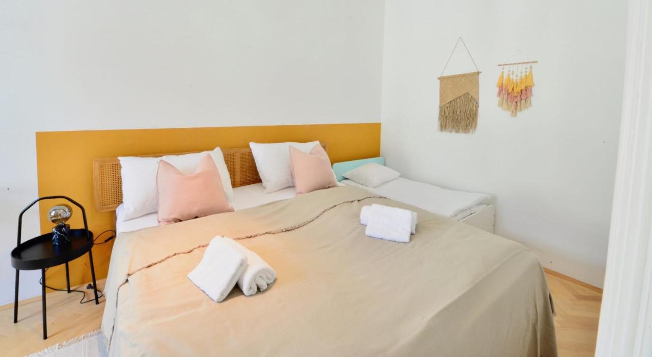 Beautiful Flat Next To Karlskirche Vienna Esterno foto